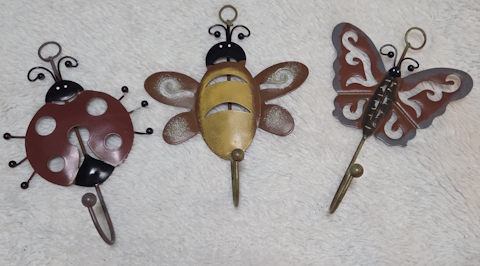 Bug Hooks x 3