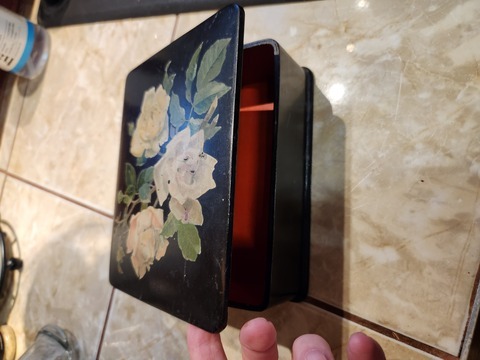 Black Laquer Ros Box